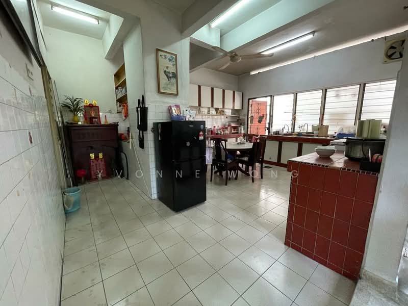 Rumah Teres 2 Tingkat untuk Dijual di Taman Desa (Kuala Lumpur) - Yvonne Wong - Kitchen - PropertyGuru.com.my