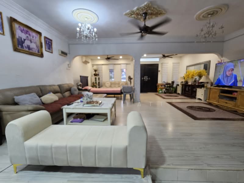 Rumah Teres 2 Tingkat untuk Dijual di Taman Selayang Indah (Selayang) - Kent Fatt - Living Room - PropertyGuru.com.my