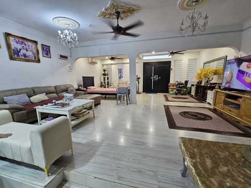 Rumah Teres 2 Tingkat untuk Dijual di Taman Selayang Indah (Selayang) - Kent Fatt - Living Room - PropertyGuru.com.my