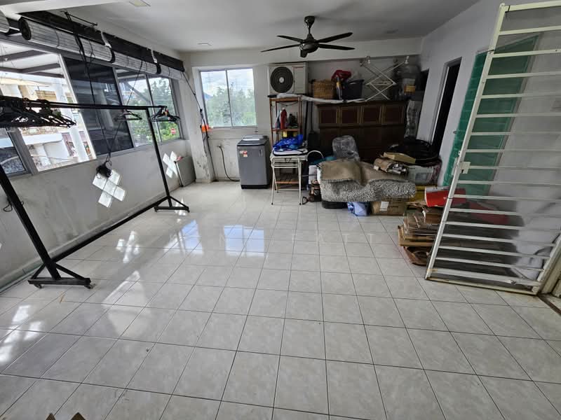 Rumah Teres 2 Tingkat untuk Dijual di Taman Selayang Indah (Selayang) - Kent Fatt - Balcony - PropertyGuru.com.my