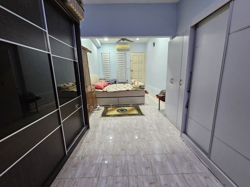 Rumah Teres 2 Tingkat untuk Dijual di Taman Selayang Indah (Selayang) - Kent Fatt - Bedroom - PropertyGuru.com.my