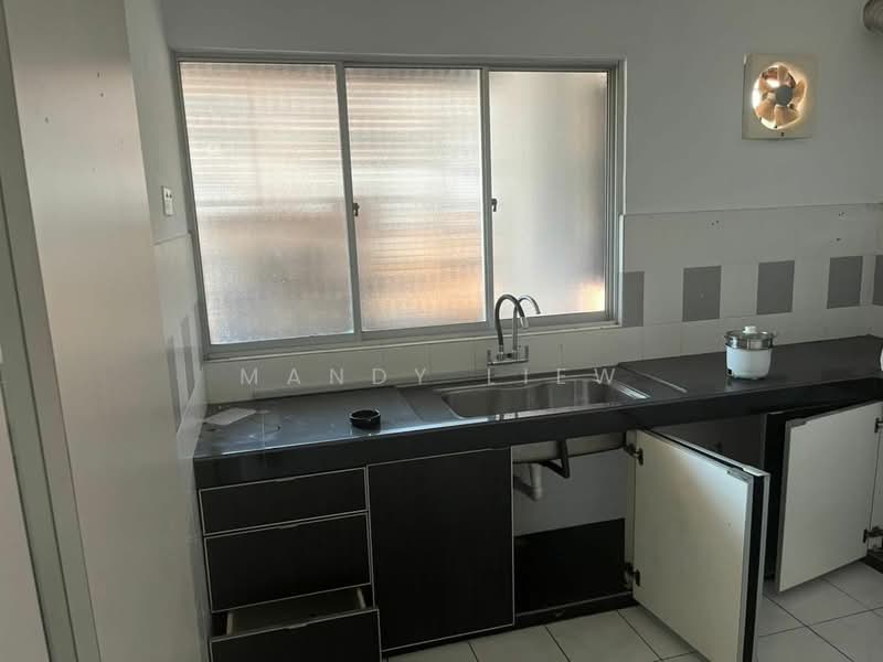 Townhouse for Sale in Taman Amansiara (Rawang) - Mandy Liew - Kitchen - PropertyGuru.com.my