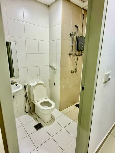 Kondominium untuk Disewa di The Wharf Residence - Derrick Yeong - Bathroom - PropertyGuru.com.my