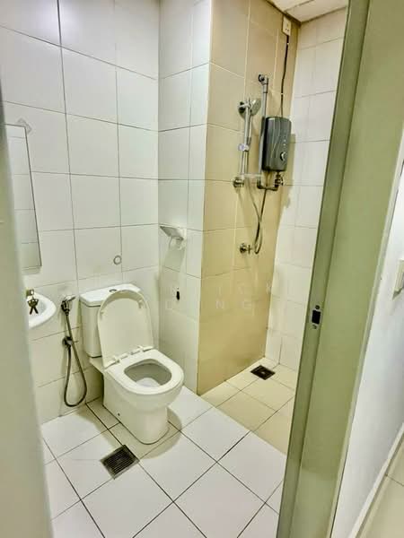 Kondominium untuk Disewa di The Wharf Residence - Derrick Yeong - Bathroom - PropertyGuru.com.my