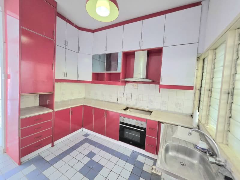 Rumah Teres 2 Tingkat untuk Dijual di Seksyen 7 (Shah Alam) - Fauran Nawawi - Kitchen - PropertyGuru.com.my