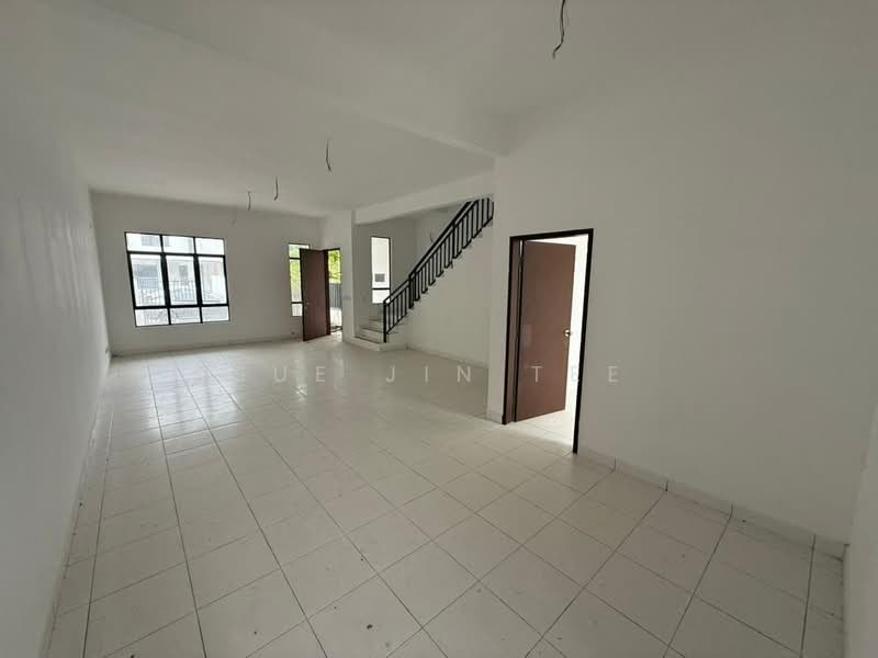 Rumah Teres 2 Tingkat untuk Dijual di Taman Bestari Perdana (Pasir Gudang) - Sue Jin Tee - Living Room - PropertyGuru.com.my