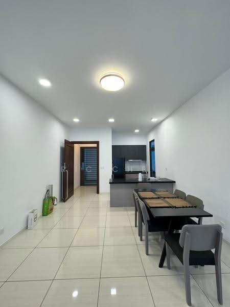 Condominium for Rent at Queens Residences Q1 @ Queens Waterfront - Eric Cheah - Kitchen - PropertyGuru.com.my