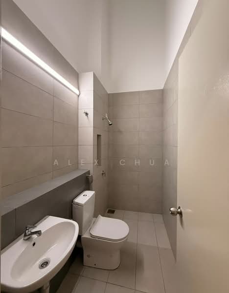 2-storey Terraced House for Rent in Kota Kemuning (Shah Alam) - Alex Chua - Bathroom - PropertyGuru.com.my