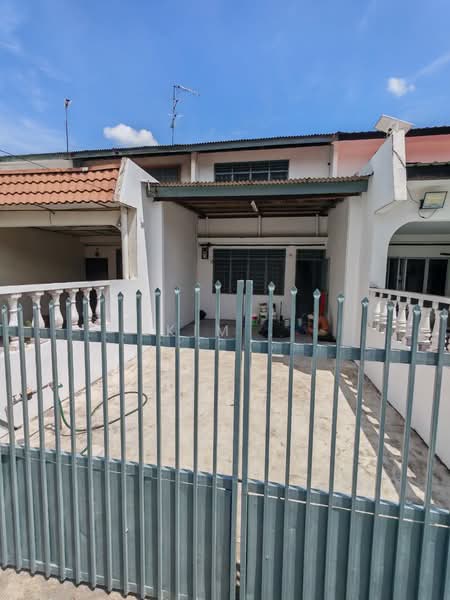 2-storey Terraced House for Rent in Taman Johor Jaya (Johor Bahru) - Kim . - Exterior - PropertyGuru.com.my
