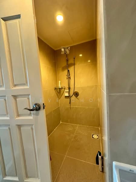 Servis Apartment untuk Dijual di Parkview Service Apartment - Veve Choy - Bathroom - PropertyGuru.com.my