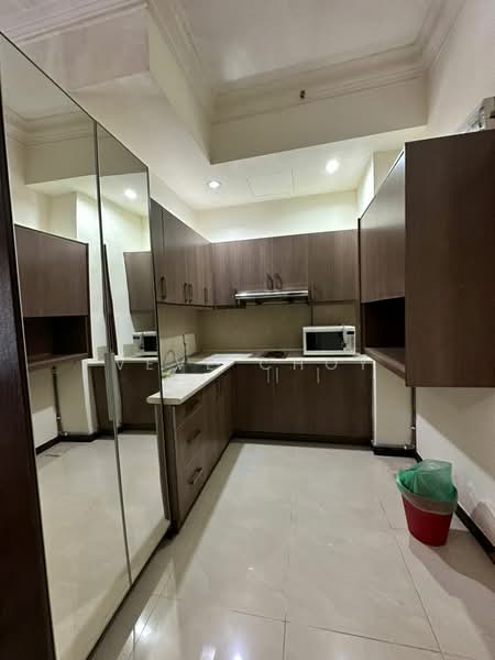 Servis Apartment untuk Dijual di Parkview Service Apartment - Veve Choy - Kitchen - PropertyGuru.com.my