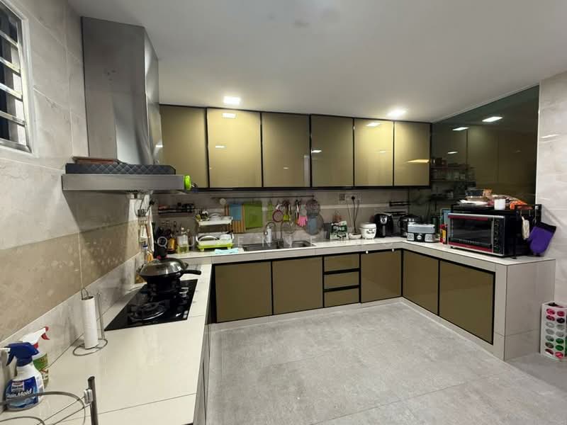 2-storey Terraced House for Sale in Taman Mount Austin (Tebrau) - Queenie Ng - Kitchen - PropertyGuru.com.my