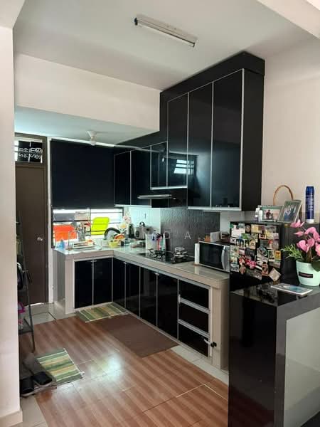 Rumah Teres 2 Tingkat untuk Dijual di Bandar Seri Alam (Masai) - Melinda Ee - Kitchen - PropertyGuru.com.my