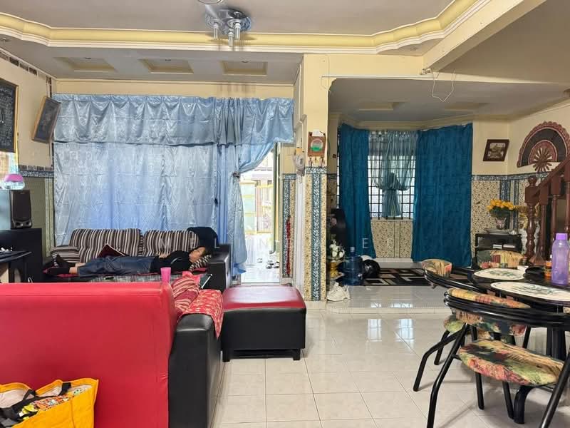 2-storey Terraced House for Sale in Taman Megah Ria (Masai) - Melinda Ee - Living Room - PropertyGuru.com.my