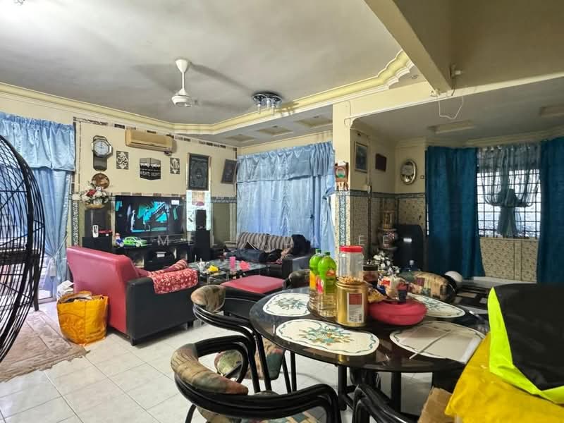 2-storey Terraced House for Sale in Taman Megah Ria (Masai) - Melinda Ee - Living Room - PropertyGuru.com.my