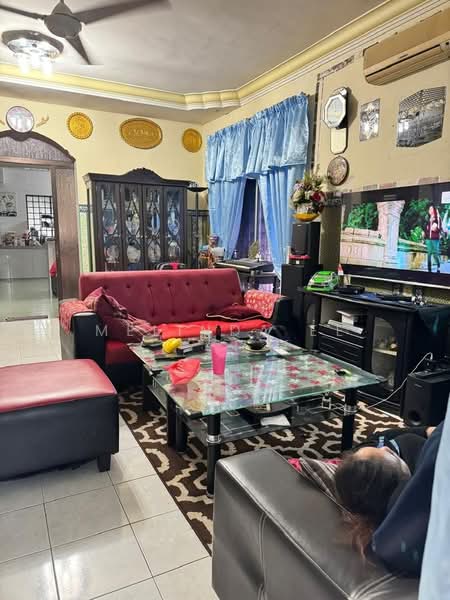 2-storey Terraced House for Sale in Taman Megah Ria (Masai) - Melinda Ee - Living Room - PropertyGuru.com.my