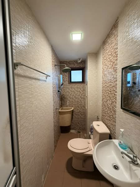 Kondominium untuk Disewa di Serina Bay - Jossie Teoh - Bathroom - PropertyGuru.com.my