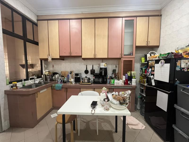1.5-storey Terraced House for Rent in Taman Molek (Johor Bahru) - Terence Tan - Kitchen - PropertyGuru.com.my