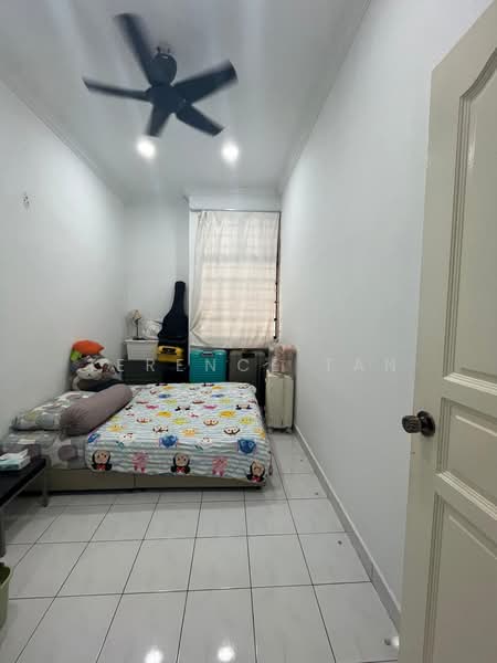 1.5-storey Terraced House for Rent in Taman Molek (Johor Bahru) - Terence Tan - Bedroom - PropertyGuru.com.my
