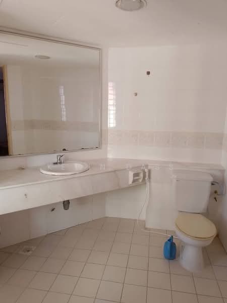 Condominium for Sale at Pantai Panorama Condominiums - Kevin Dass - Bathroom - PropertyGuru.com.my
