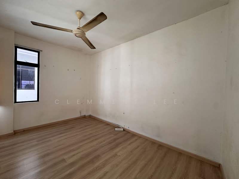 Apartment for Sale at Desa Universiti - Clemment Lee - Bedroom - PropertyGuru.com.my