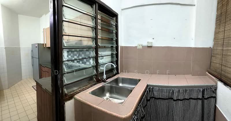 Pangsapuri untuk Disewa di Vista Seri Putra - DILLA YUSOFF - Kitchen - PropertyGuru.com.my