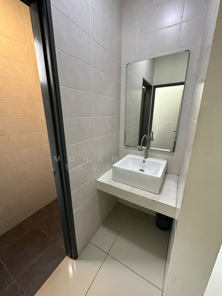 Service Residence for Rent at Mesahill - Muhammad Taufeeq - Bathroom - PropertyGuru.com.my