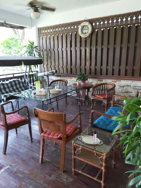 Rumah Teres 3 Tingkat untuk Dijual di Ulu Kelang (Selangor) - Mohd Faizal - Balcony - PropertyGuru.com.my