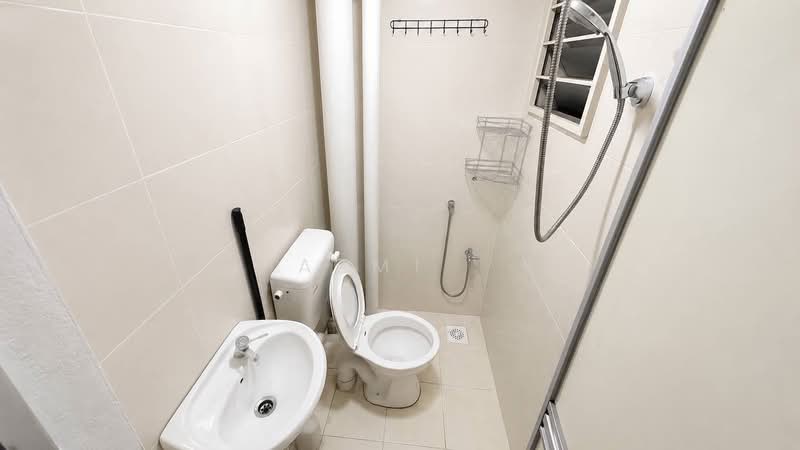 Pangsapuri untuk Dijual di Lakeview Apartments - Azmi . - PropertyGuru.com.my