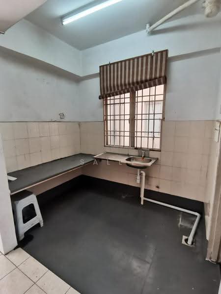 Apartment for Sale at Kantan Court - Sally Wong - Kitchen - PropertyGuru.com.my