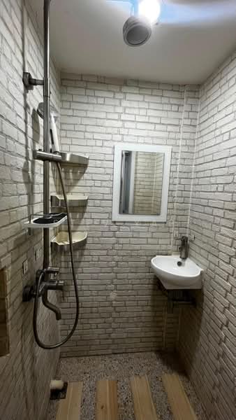 Pangsapuri untuk Dijual di Api Api Apartment - Stev Yap - Bathroom - PropertyGuru.com.my