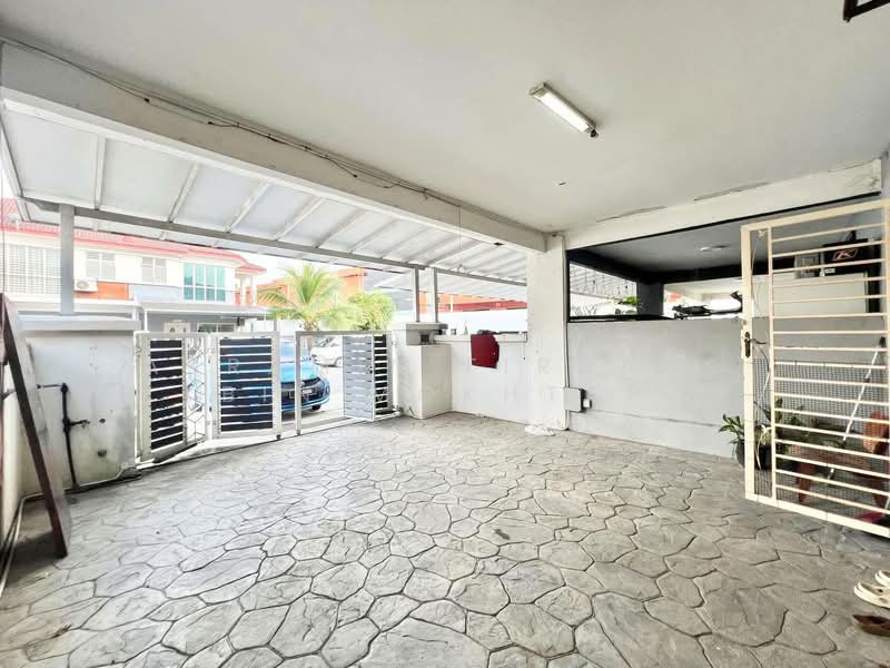 2-storey Terraced House for Sale in Seksyen 33 (Shah Alam) - Akramin Firdaus Bin Mokhtar - PropertyGuru.com.my
