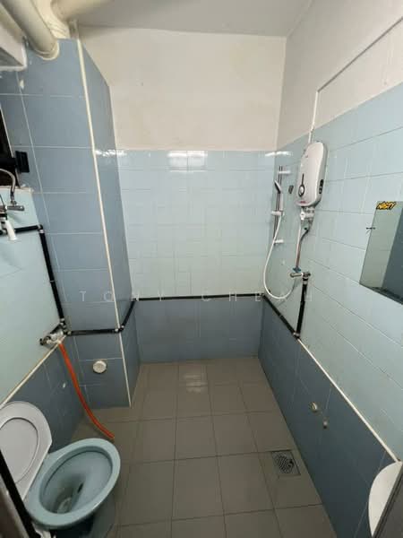 Condominium for Sale at Vista Condominium - Tony Cheah - Bathroom - PropertyGuru.com.my