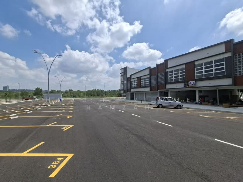 Kedai / Pejabat untuk Disewa di Seksyen U16 (Shah Alam) - Ahmad Fikri Amer Hamzah - Exterior - PropertyGuru.com.my