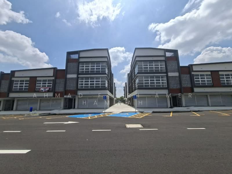 Kedai / Pejabat untuk Disewa di Seksyen U16 (Shah Alam) - Ahmad Fikri Amer Hamzah - Exterior - PropertyGuru.com.my