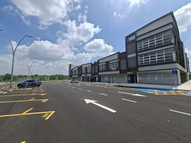 Kedai / Pejabat untuk Disewa di Seksyen U16 (Shah Alam) - Ahmad Fikri Amer Hamzah - Exterior - PropertyGuru.com.my