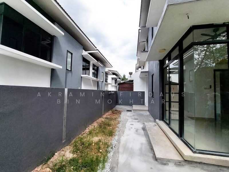Semi-Detached House for Sale in Dengkil (Selangor) - Akramin Firdaus Bin Mokhtar - PropertyGuru.com.my