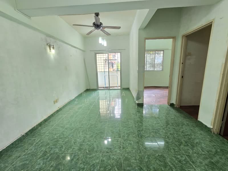 Rumah Flat untuk Dijual di Taman Sepakat Indah Apartment (P1) - Zairul Asrah Zulkefli - Living Room - PropertyGuru.com.my