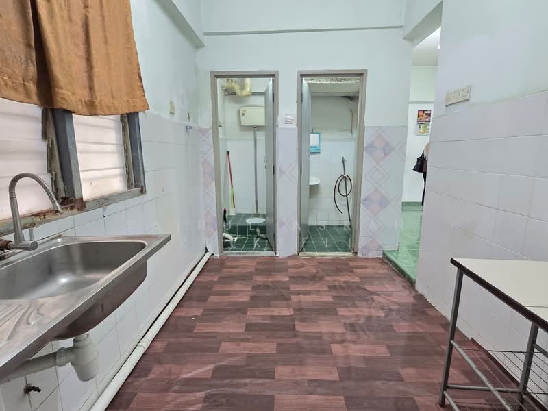 Rumah Flat untuk Dijual di Taman Sepakat Indah Apartment (P1) - Zairul Asrah Zulkefli - Bathroom - PropertyGuru.com.my