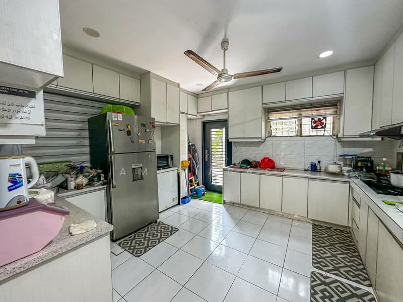 2-storey Terraced House for Sale in Selayang (Selangor) - Amir Abas - Kitchen - PropertyGuru.com.my