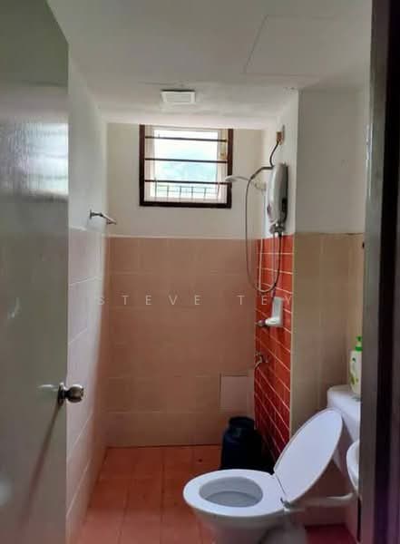 Apartment for Sale at Pulai View - Steve Tey - Bathroom - PropertyGuru.com.my