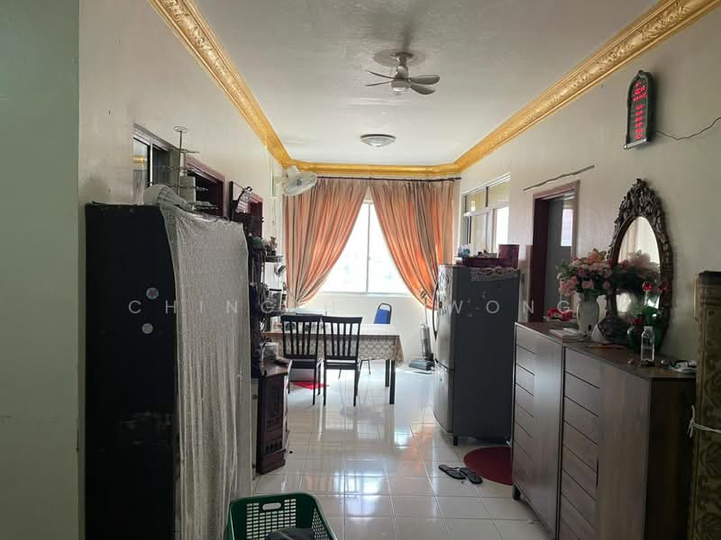 Apartment for Sale at Beverly Hills 3 - Ching Hui Wong - Living Room - PropertyGuru.com.my