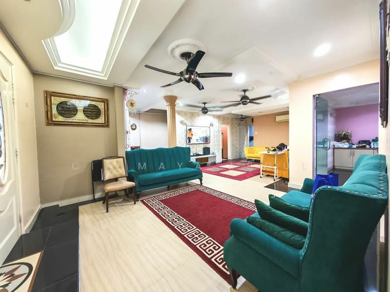 Rumah Teres untuk Dijual di Taman Gombak Permai (Batu Caves) - Cik Maya Abdul - Living Room - PropertyGuru.com.my