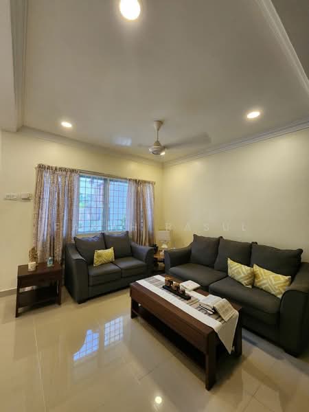 2-storey Terraced House for Sale in SS5 (Petaling Jaya) - Farah Rasul - Living Room - PropertyGuru.com.my