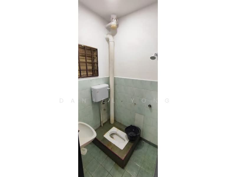 2-storey Terraced House for Sale in Taman Cahaya Masai (Pasir Gudang) - Daniel Yong - Bathroom - PropertyGuru.com.my