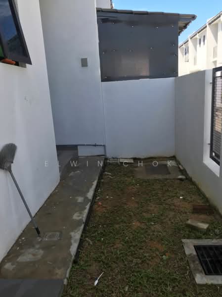 2-storey Terraced House for Sale in Bandar Bukit Raja (Klang) - Elwin Chok - Exterior - PropertyGuru.com.my
