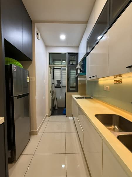 Servis Apartment untuk Disewa di 8Scape Residence @ Sutera - Kent Koh - Kitchen - PropertyGuru.com.my
