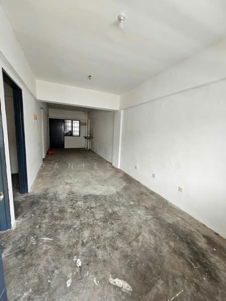 Flat for Sale at Larkin Perdana - Daniel Yong - Interior - PropertyGuru.com.my