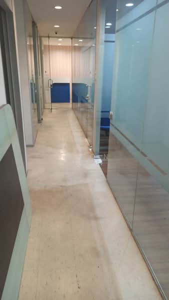 Shop / Office for Sale in Bandar Puteri Puchong (Puchong) - Orion Chan - Corridor - PropertyGuru.com.my