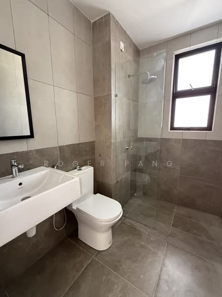 Rumah Teres 2 Tingkat untuk Dijual di Bandar Tun Hussein Onn (Cheras) - Roger Pang - Bathroom - PropertyGuru.com.my